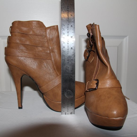 Cute Real Leather Ankle Boots - Picture 1 of 7